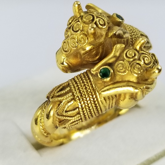 22K Gold Emerald Rams Head Greek Ring Size 5 1/2 - Picture 3 of 7